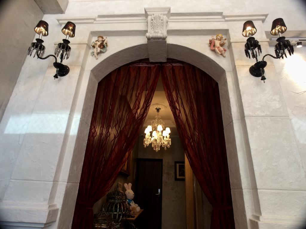 Angel Wings Inn Хуалянь Екстер'єр фото